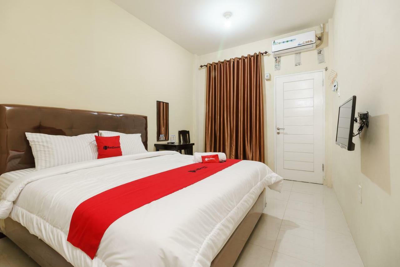 Reddoorz Syariah Near Rs Pirngadi Medan Hotell Eksteriør bilde